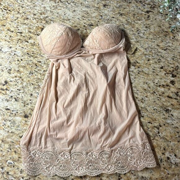 Beige lingerie strapless - Picture 1 of 13